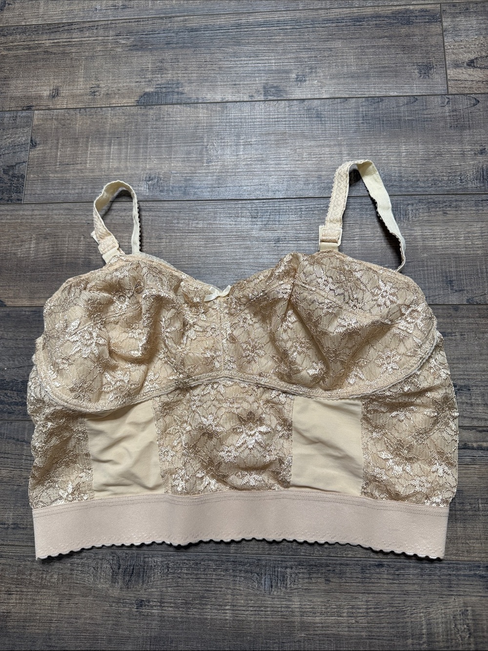 Norvell Cream Lace Adjustable Shoulder Straps 
Wireless Bra Women's Size 40F